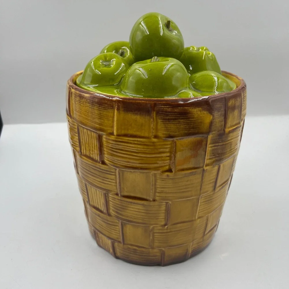 Vintage Doranne California J-210 Ceramic Apple Basket Cookie Jar Avocado Green